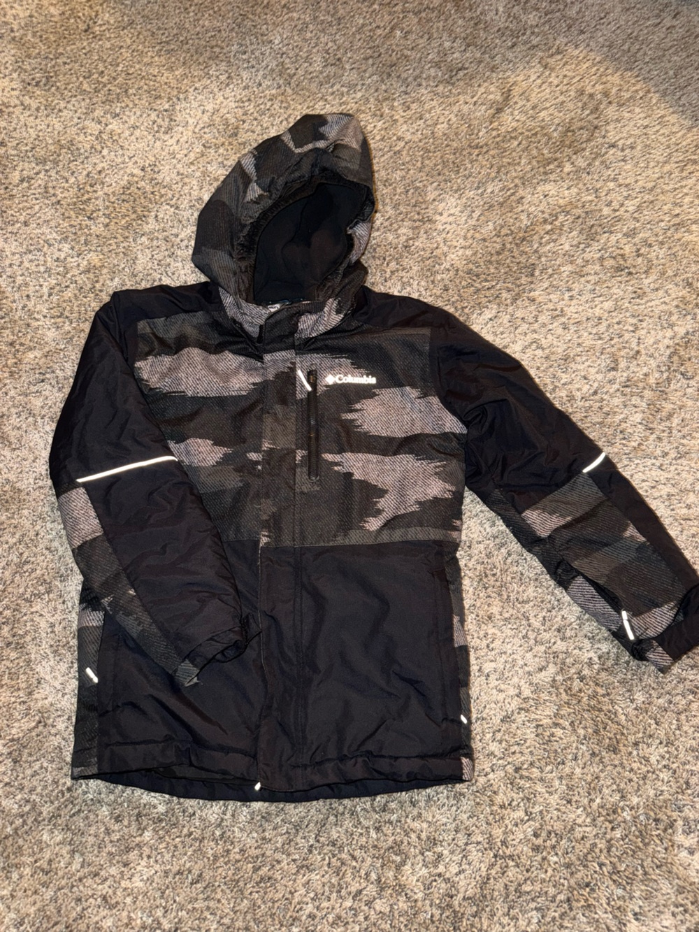 Columbia Black & Gray Camo Hooded Jacket, Youth Med